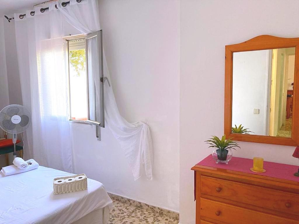 Practico Apartamento A 5 Min Andando De Gibraltar Y El Centro, Frente Al Mar ลาลิเนียเดลากอนเซ็ปซีออน ภายนอก รูปภาพ