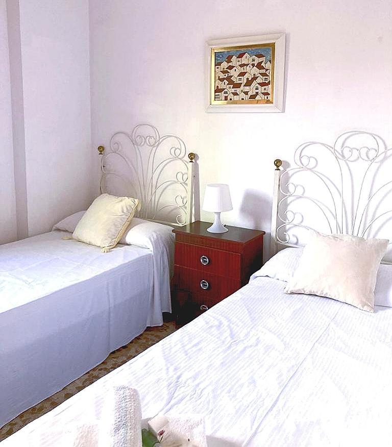 Practico Apartamento A 5 Min Andando De Gibraltar Y El Centro, Frente Al Mar ลาลิเนียเดลากอนเซ็ปซีออน ภายนอก รูปภาพ