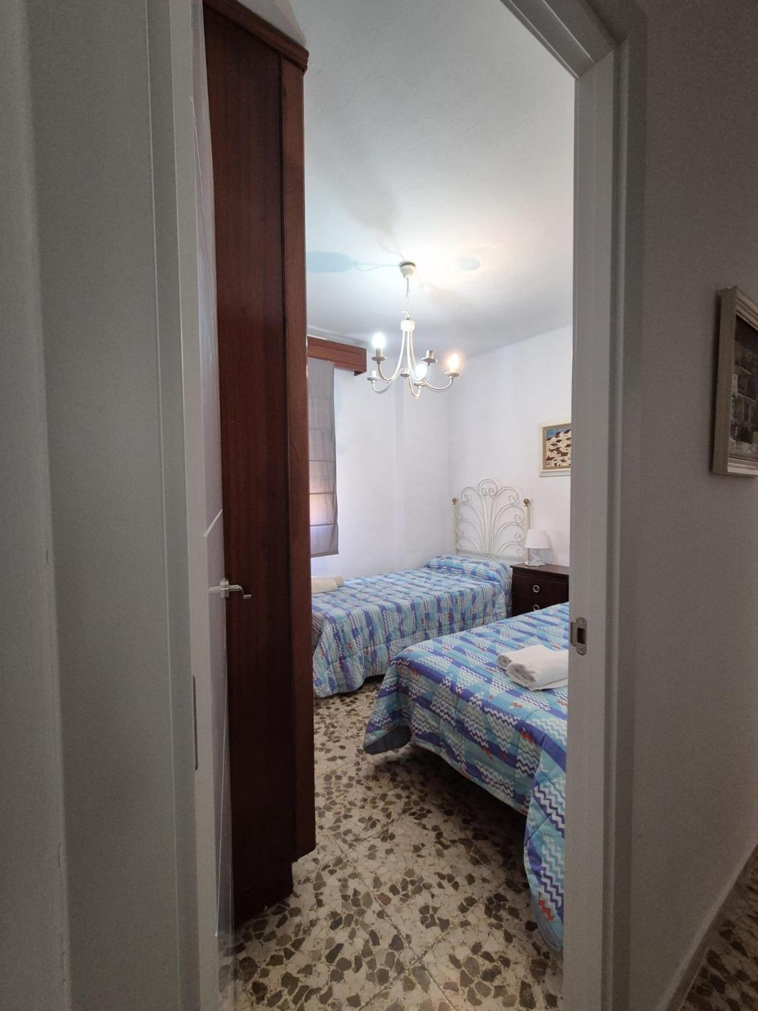 Practico Apartamento A 5 Min Andando De Gibraltar Y El Centro, Frente Al Mar ลาลิเนียเดลากอนเซ็ปซีออน ภายนอก รูปภาพ